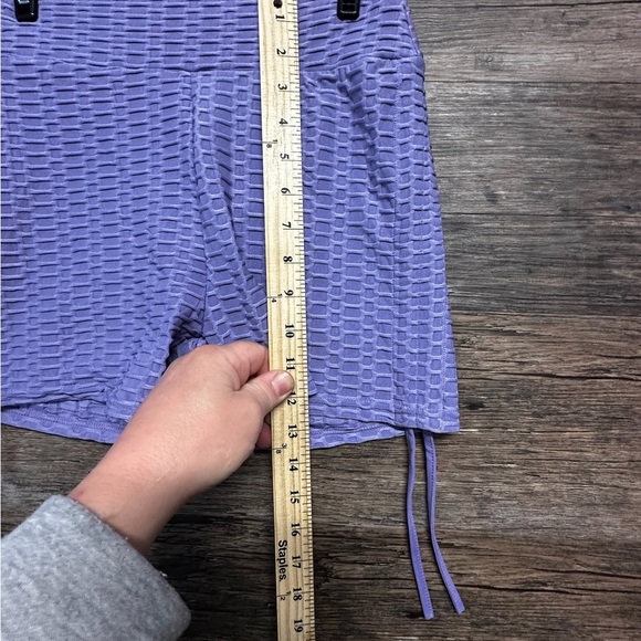 Textured Scrunchy Butt Lilac Purple Biker Shorts NWT - Picture 4 of 6
